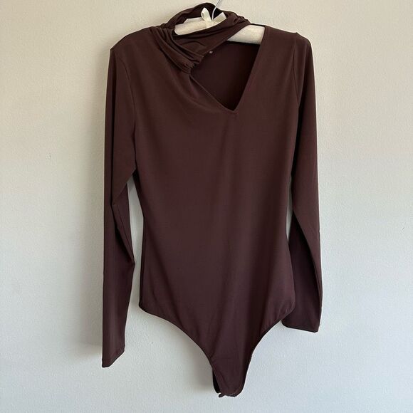 Abercrombie & Fitch Soft AF Twist Neck Burgundy Long Sleeve Bodysuit Size Large - Picture 2 of 6
